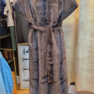 Express Luxurious Faux Fur Coat in Brown